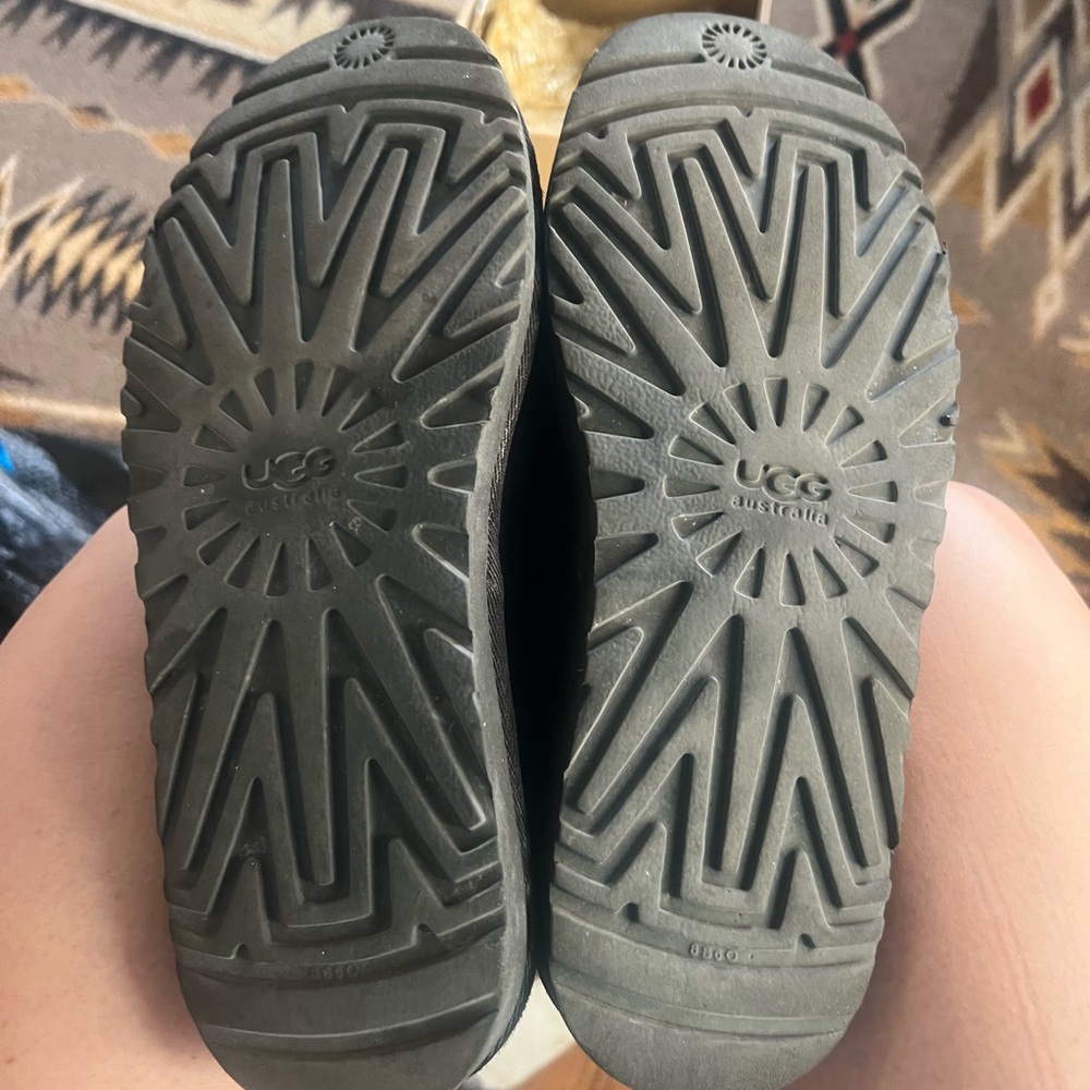 UGG Black Shearling-Lined Suede short Booties - Picture 5 of 5